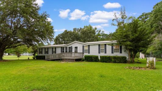 405 Thompson Rd., Hemingway, SC 29554, USA