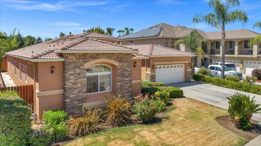 2825 E Quincy Avenue, Fresno, Kalifornia 93720, USA