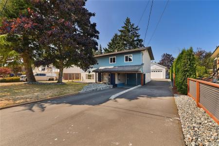 2024 ARDWELL AVE, Sidney, 不列颠哥伦比亚省 V8L 2L4, 加拿大