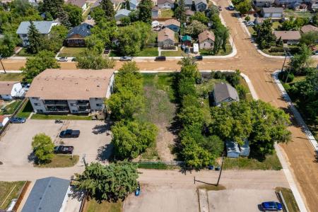 5806 57 AVENUE, Red Deer, アルバータ T4N 4S4, カナダ