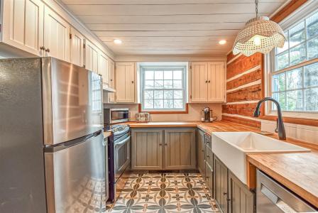 2780 Rue de la Girouette, Sainte-Adèle, Quebec J8B 2C5, Canada