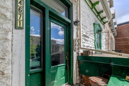 4671 Rue St-Denis, Montréal (Le Plateau-Mont-Royal), קוויבק H2J 2L5, קנדה