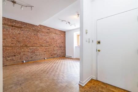 4671 Rue St-Denis, Montréal (Le Plateau-Mont-Royal), קוויבק H2J 2L5, קנדה