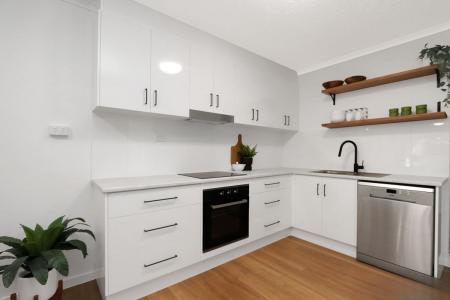 4/42 Philp Street, Hermit Park, QLD 4812, Australia