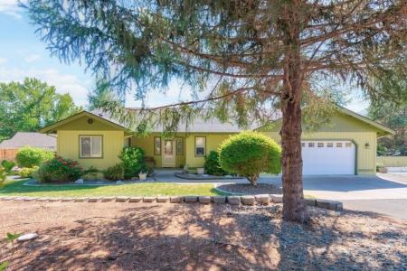 429 Robbins Avenue, Rogue River, Oregon 97537, USA