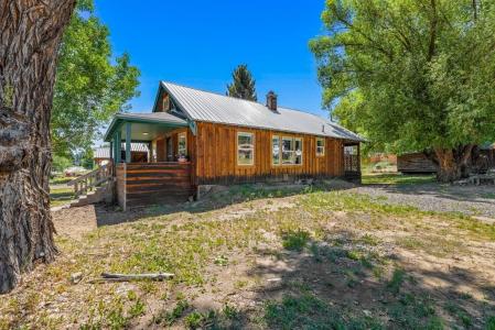 311 N School Street, Cascade, Idaho 83611
