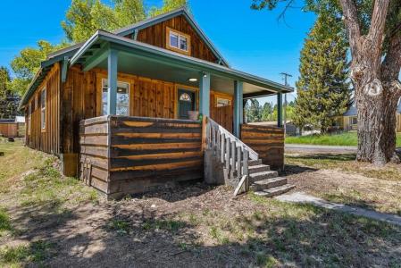 311 N School Street, Cascade, Idaho 83611