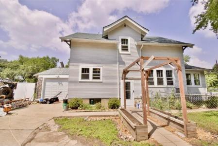 927 8th Avenue N, Saint Cloud, 明尼苏达州 56303, 美国