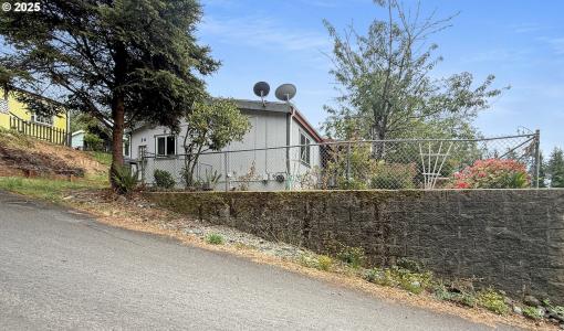 98041 HALLWAY RD 26, Brookings, Oregon 97415, USA