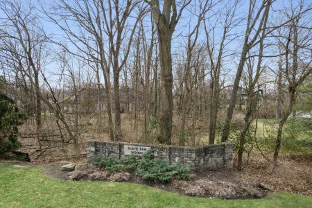 5065 Slate Run Woods Court, Columbus, Огайо 43220, Соединенные Штаты