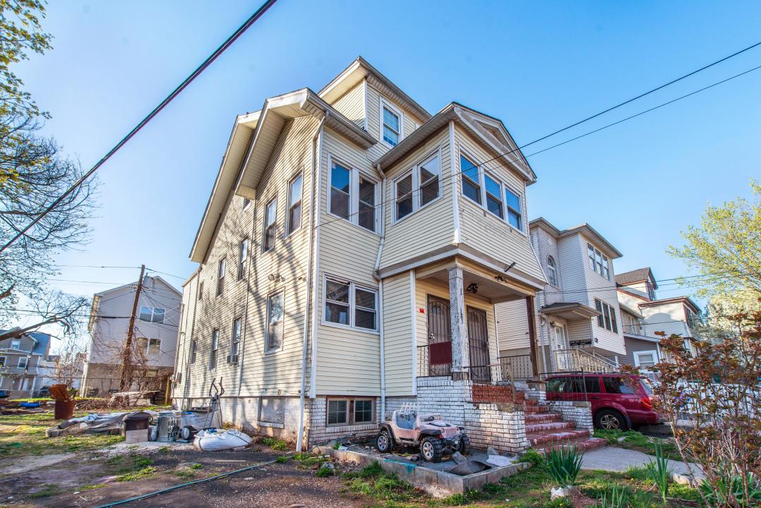 181-183 Osborne Ter, Newark City, New Jersey 07112