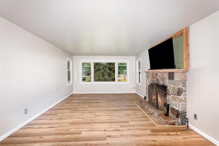 319 S M-18, Gladwin, Michigan 48624, USA
