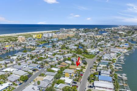 11130 3rd St E, Treasure Island, Florida 33706, USA