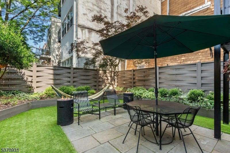 267 Grove St Apt 1r, Jersey City, ニュージャージー 07302, アメリカ合衆国