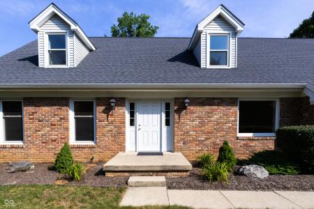 1036 Goldfinch Road, Columbus, Indiana 47203, USA