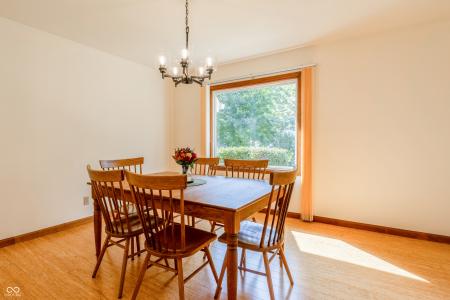1036 Goldfinch Road, Columbus, Indiana 47203, Stati Uniti