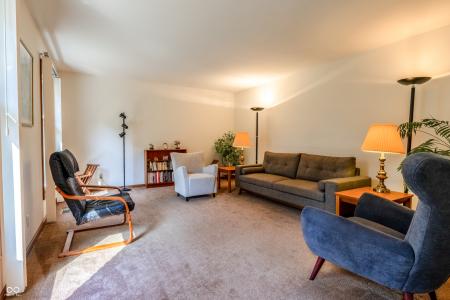 1036 Goldfinch Road, Columbus, Indiana 47203, Stati Uniti