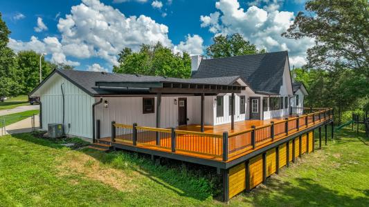 120 Barberry Lane, Berea, Kentucky 40403