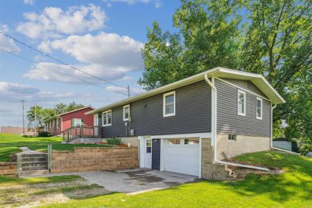 604 hill St, Elgin, Iowa 52141, USA