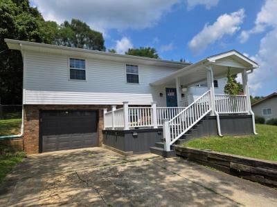 27 Lakewood Dr., Lucasville, אוהיו 45648, ארצות הברית של אמריקה 