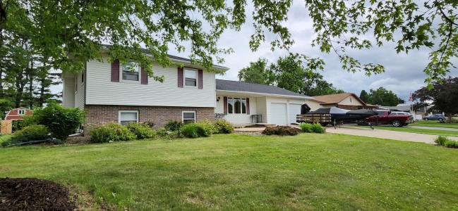 536 Santa Maria Drive, Arlington, Wisconsin 53911, USA