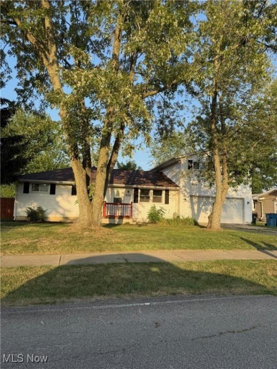805 Roberts Street, Sheffield Lake, Ohio 44054