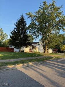 805 Roberts Street, Sheffield Lake, Ohio 44054