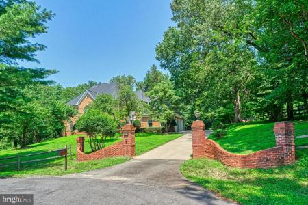 250 Golden Woods Court, Great Falls, Virginia 22066
