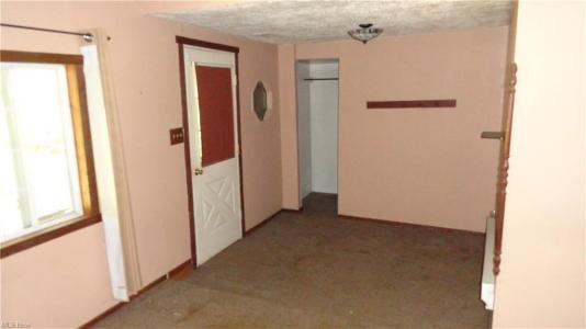 108 Linger Drive, Chester, Западная Вирджиния 26034, Соединенные Штаты