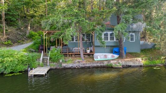 422 South Lake Drive, Columbia Cross Roads, Pennsylvania 16914, USA