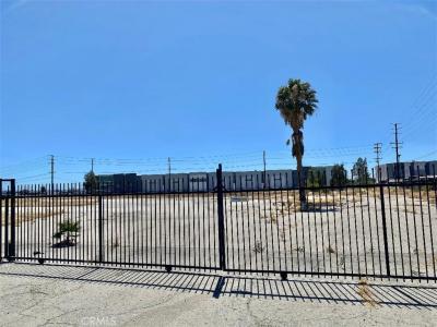 10238 Cherry Avenue, Fontana, California 92335, Estados Unidos