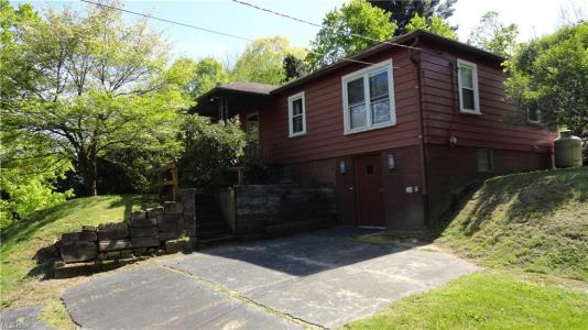 7517 Veterans Blvd, Chester, WV 26034, USA