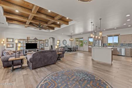 85 E Mosey Way, Wickenburg, Arizona 85390, USA