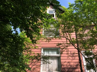 305 Adolphus Street, Chester, WV 26034, USA