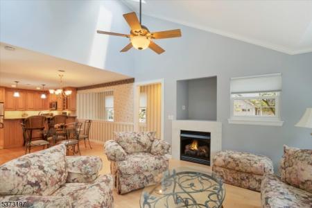37 Mayer Dr, Clifton City, New Jersey 07012-1651, USA