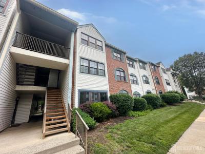 -52 Joyner Court, Lawrence, New Jersey 08648, États-Unis