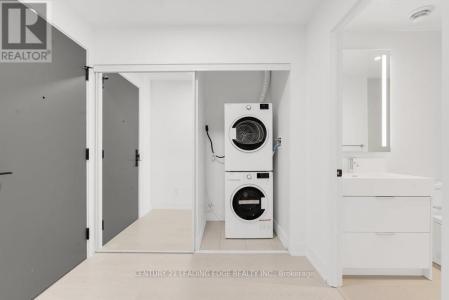 308 JARVIS STREET, Toronto (church-yonge Corridor), أونتاريو M5B 0E3, كندا
