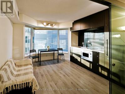 155 YORKVILLE AVENUE, Toronto (annex), 安大略省 M5R 0B4, 加拿大
