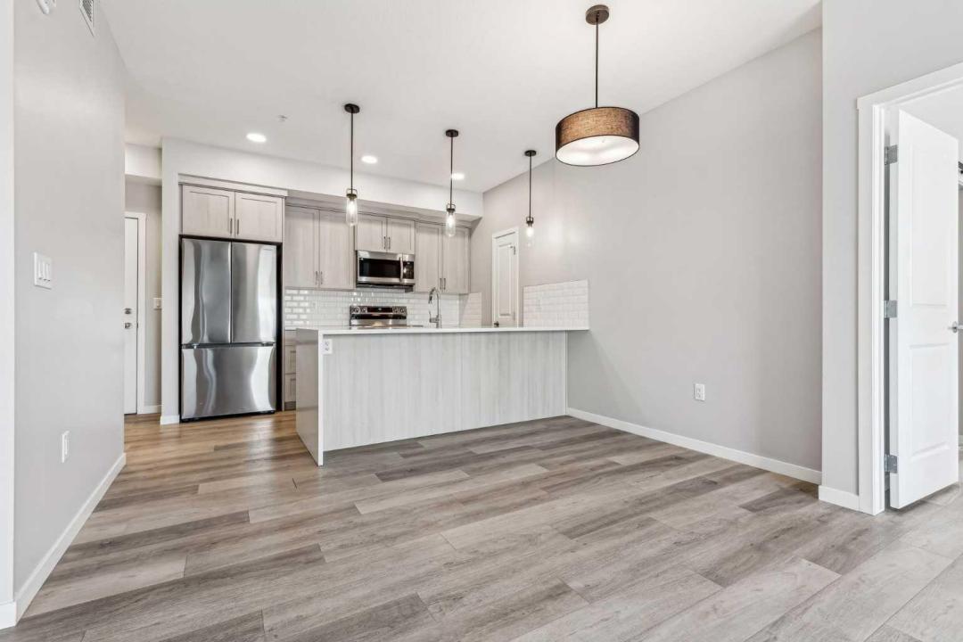 40 CARRINGTON PLAZA NW, Calgary, Alberta T3P 1X7, Canada