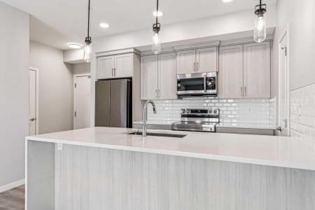 40 CARRINGTON PLAZA NW, Calgary, Alberta T3P 1X7, Canada