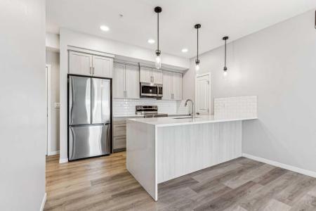 40 CARRINGTON PLAZA NW, Calgary, Alberta T3P 1X7, Canada