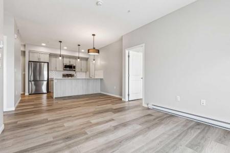 40 CARRINGTON PLAZA NW, Calgary, Alberta T3P 1X7, Canada