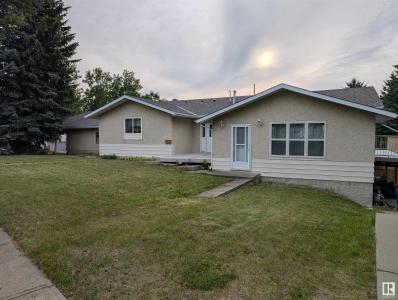 26 LOUISBOURG PLACE, St. Albert, Alberta T8N 4L5, Canada