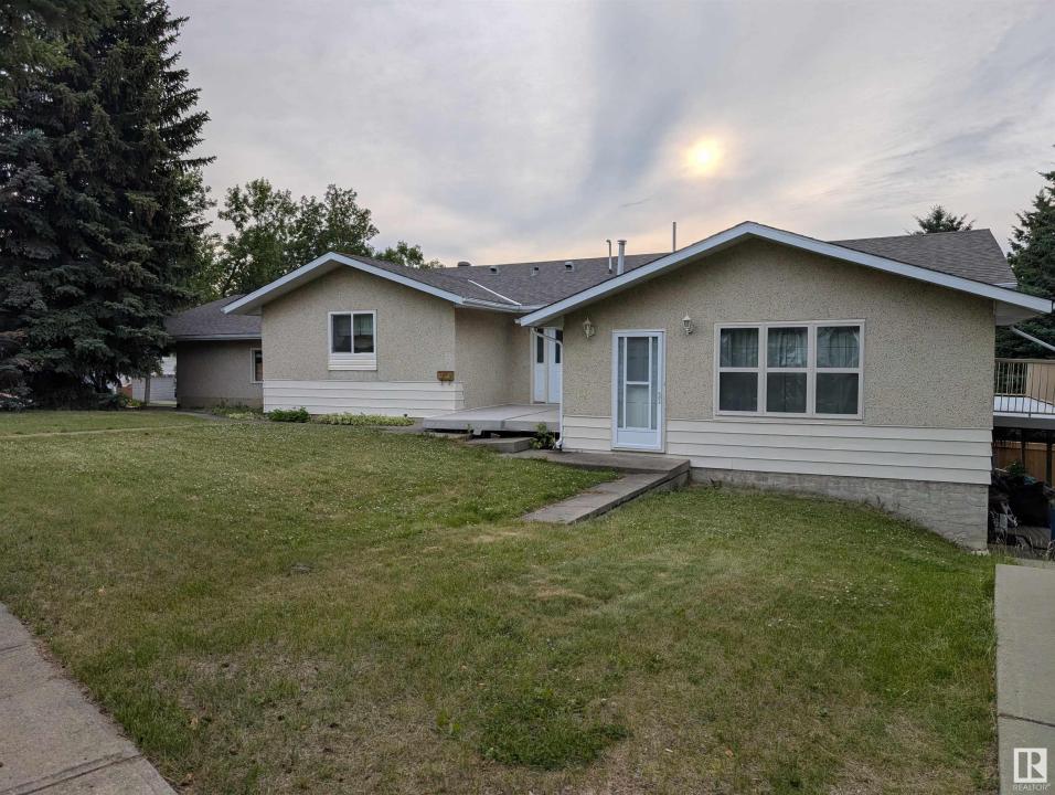 26 LOUISBOURG PLACE, St. Albert, Alberta T8N 4L5, Canada