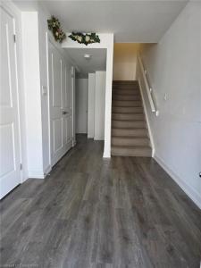 205 WEST OAK TRAIL, Kitchener, Ontario N2R 0R9, Canada