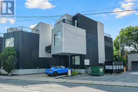 121 ARMSTRONG AVENUE, Ottawa, Ontario K1Y 2V8, Canada