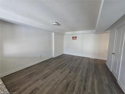 205 WEST OAK TRAIL, Kitchener, Ontario N2R 0R9, Canada