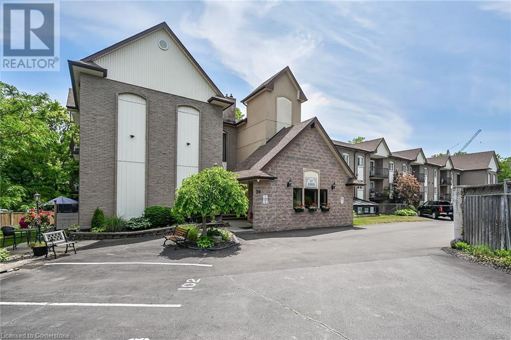 20 JOHN STREET, Grimsby, Ontario L3M 1X5, Canada