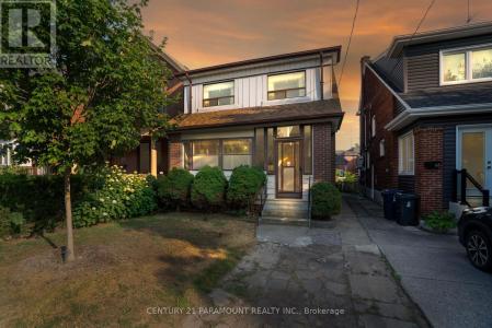 61 ST ANNES ROAD, Toronto (little Portugal), Ontario M6J 2C4, Canada