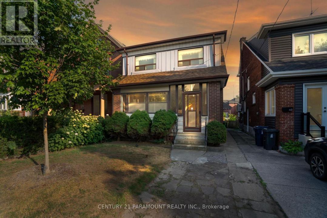 61 ST ANNES ROAD, Toronto (little Portugal), 온타리오주 M6J 2C4, 캐나다